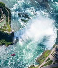 Hornblower_Niagara_Cruises_Voyage_to_the_Falls