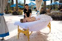 poolside massage at orange lake resort holiday inn club vacations